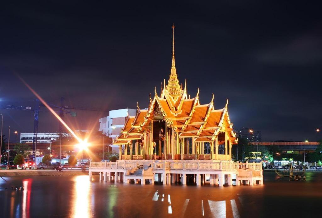 Town In Town Gardent Resort Bangkok Exterior photo